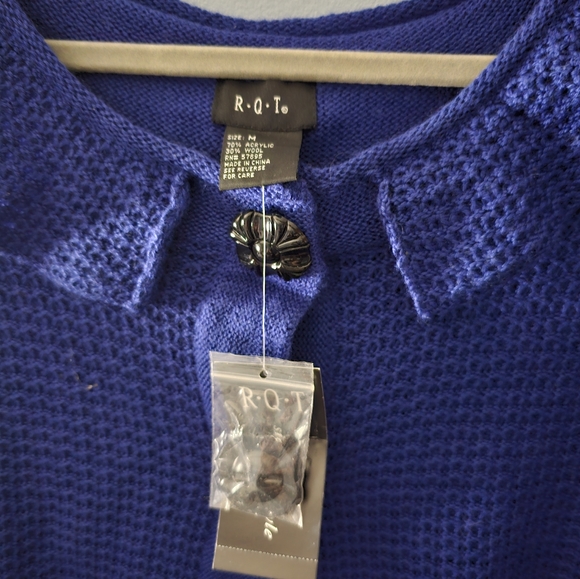 Blouse - Picture 2 of 4